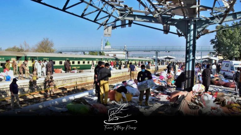 Railway bomb blast in Pakistan kills at least 25