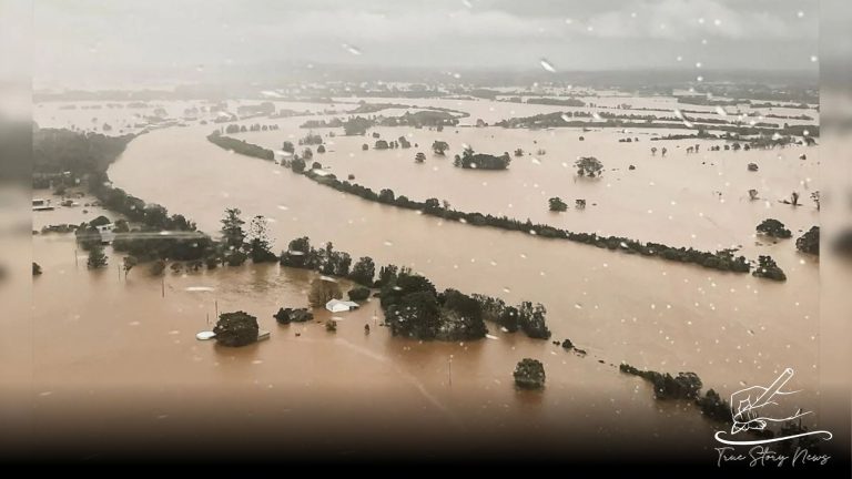 Torrential floods claim lives in Australia; thousands on alert 